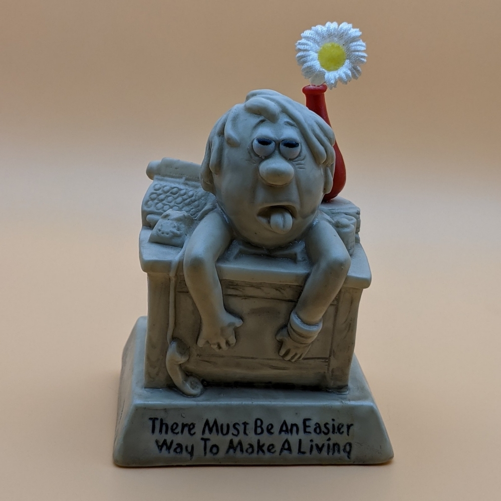 VTG 1979 Wallace Russ Berrie Desk Figurine